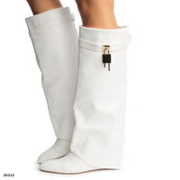 Bota caña alta blanco doblez detalle dorado tacon corrido 11cm  52166  C-96