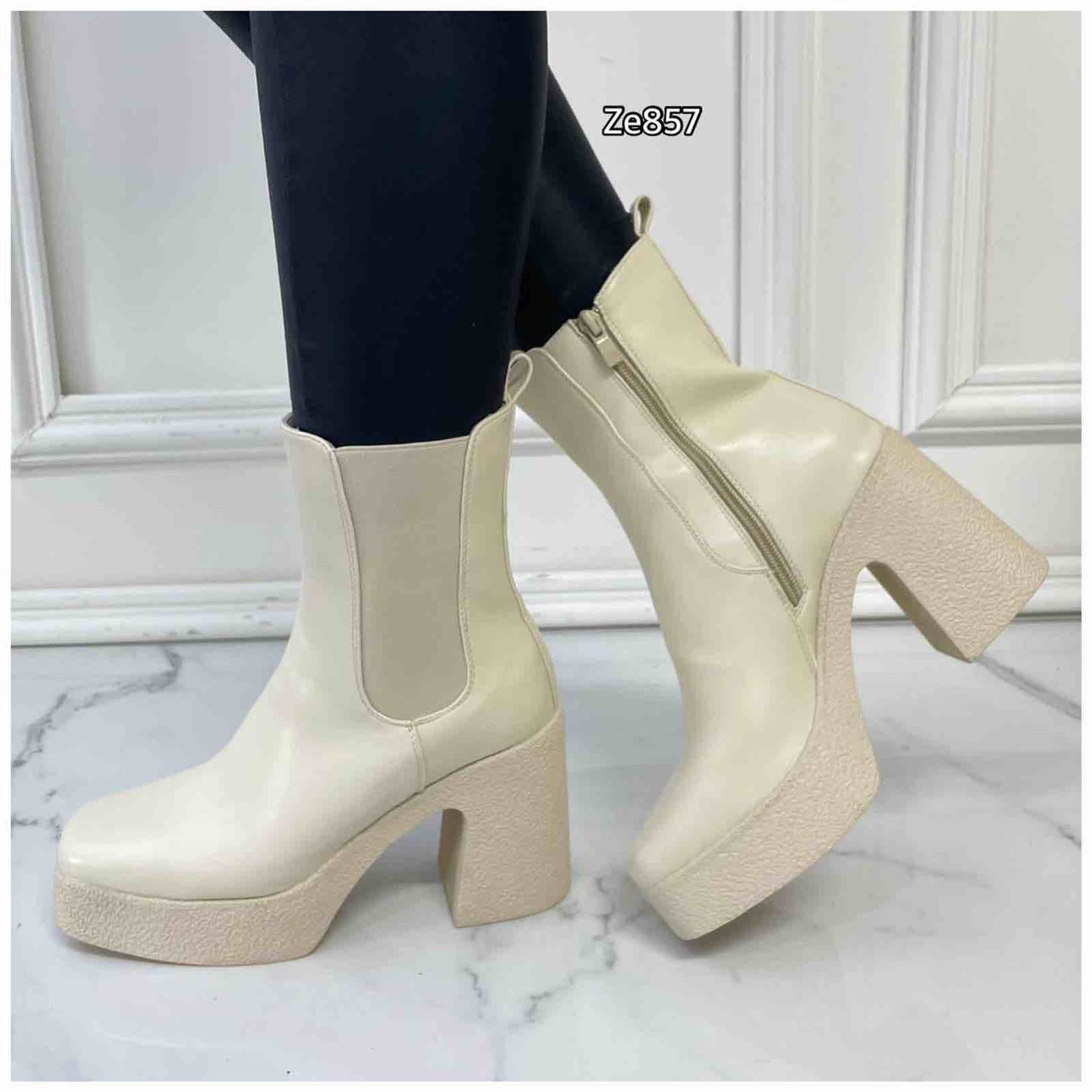 Botin beige cierre lateral tacon 9cm  1959  C15