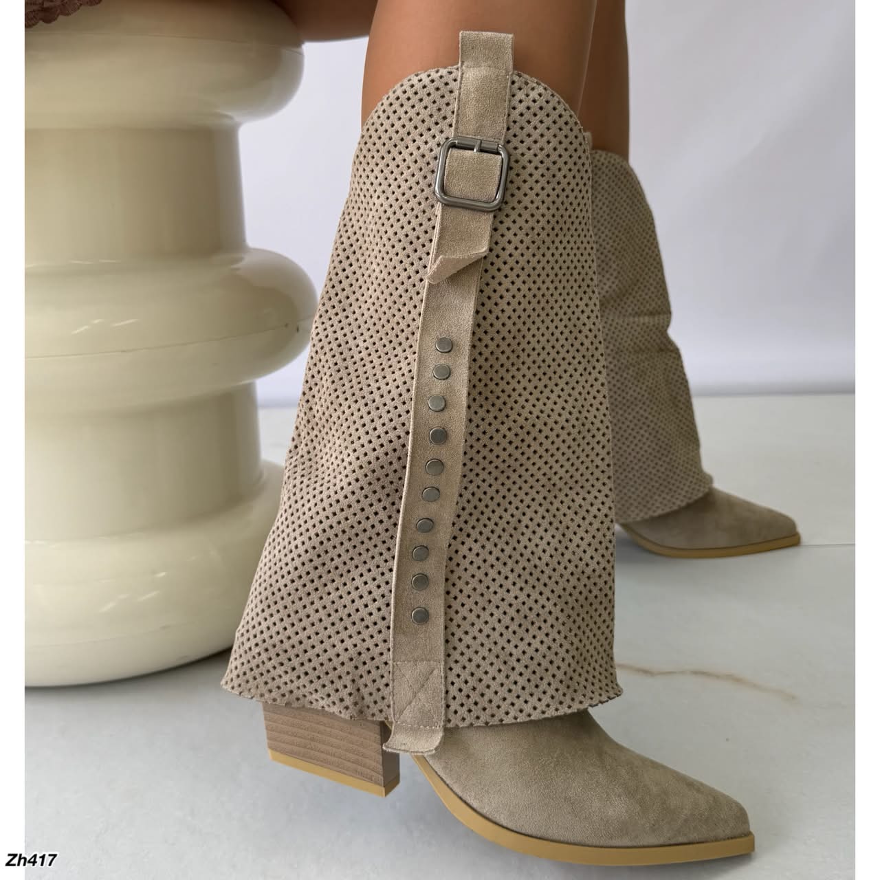 Bota texana beige doblez detalle malla apliques plateado tacon 7cm   G715  C-141