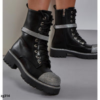 Botin negro apliques plateado correa suela 4cm  52022  C-45