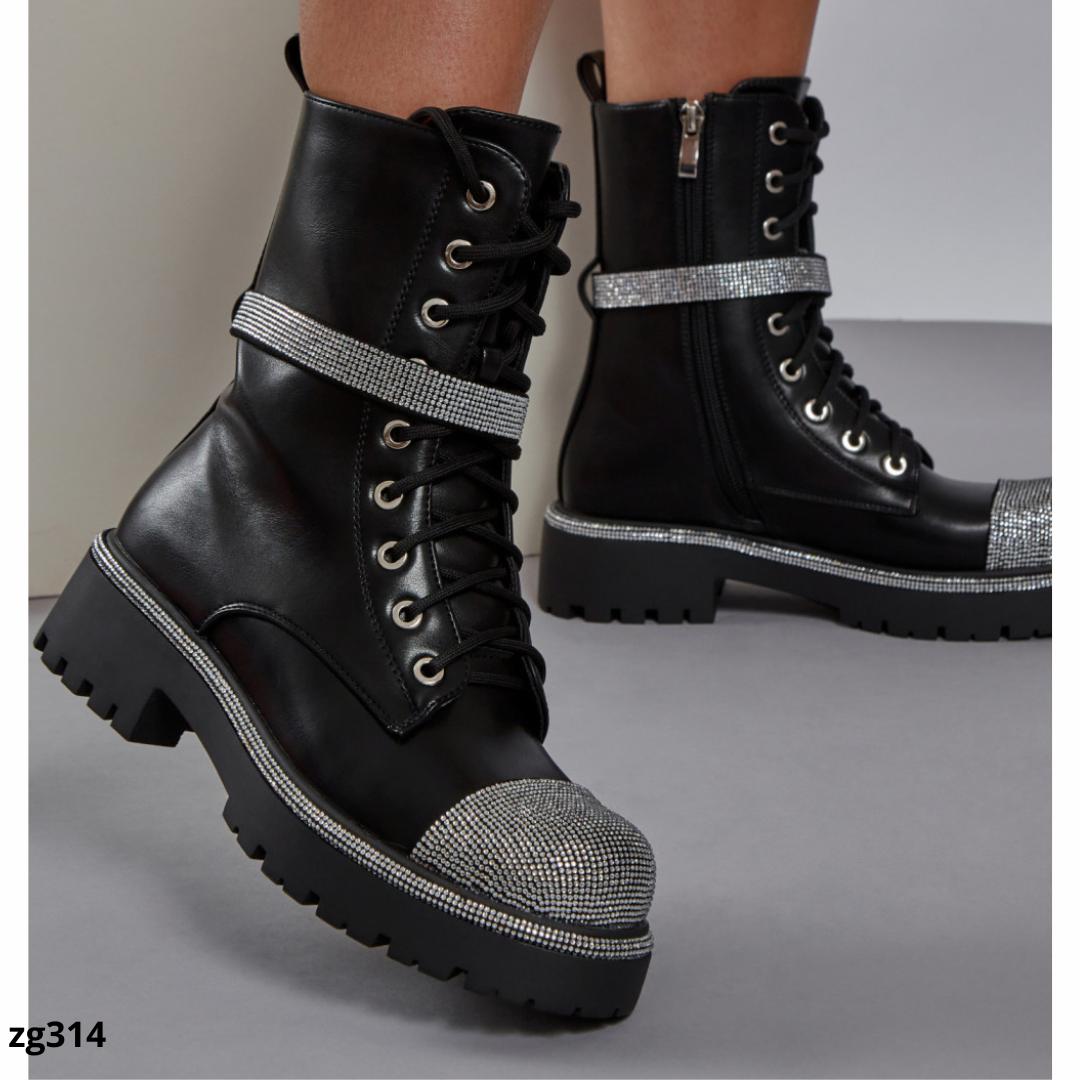 Botin negro apliques plateado correa suela 4cm  52022  C-45