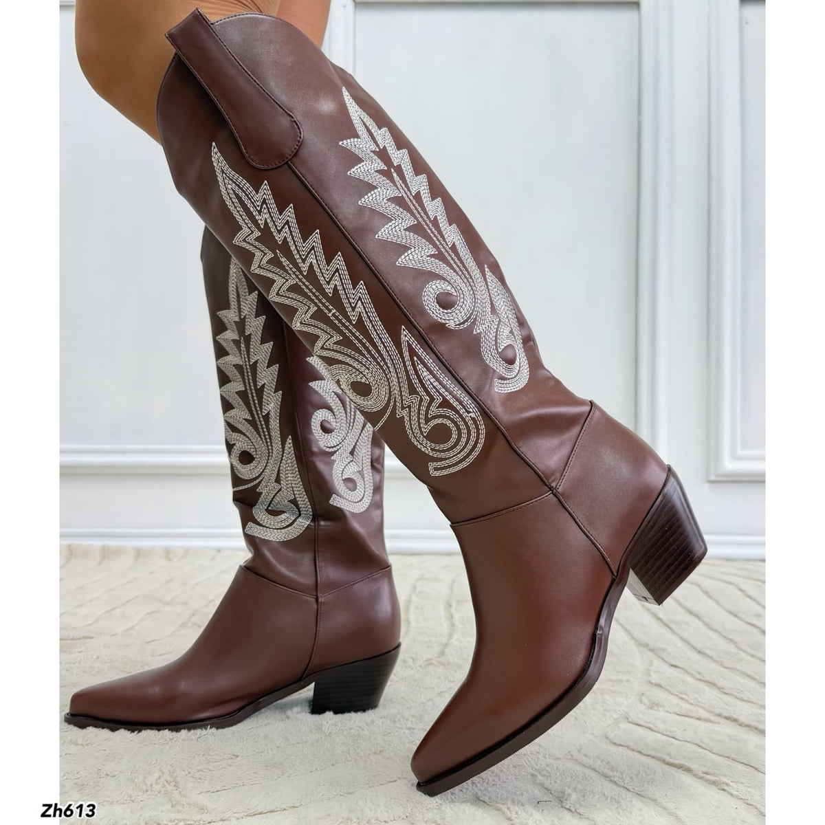 Bota texana café detalles blanco tacon 6cm   HX3168-C1773