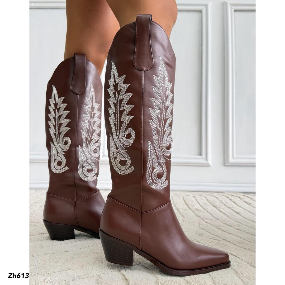 Bota texana café detalles blanco tacon 6cm   HX3168-C1773