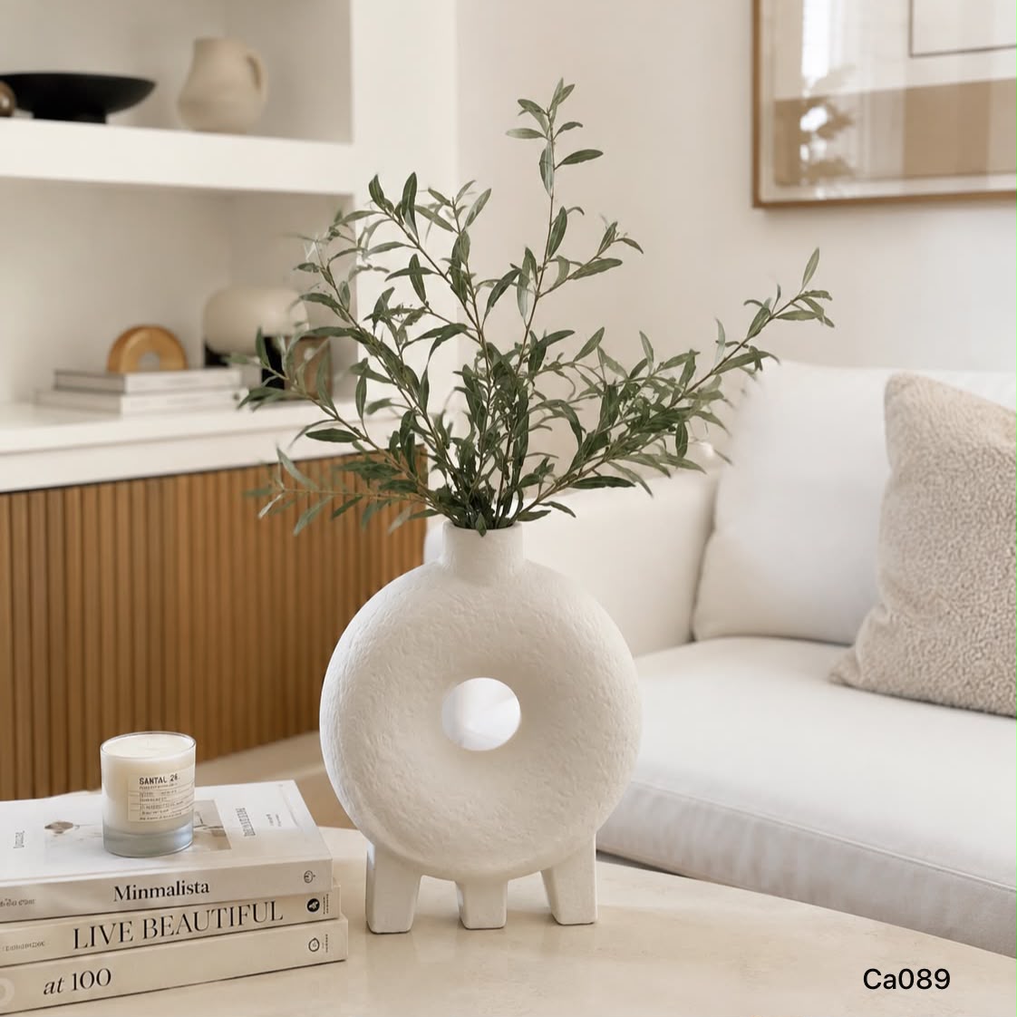 Jarrón de cerámica con círculo geométrico blanco  24cm* 9cm* 31cm