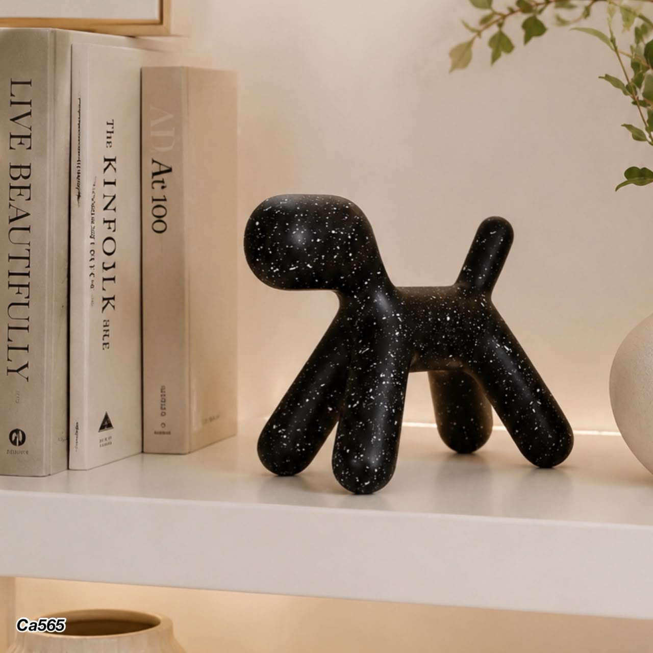 Articulo decorativo perro negro puntos blanco pequeño  19cm* 11.5cm* 16cm