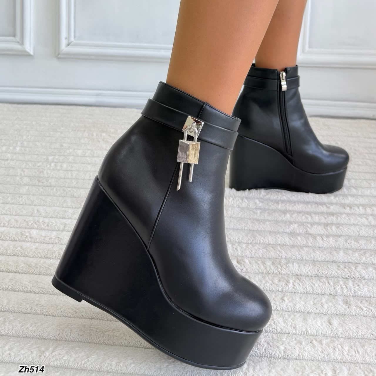 Botin negro detalle plateado plataforma 12cm   HX3282-C1667