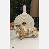 Articulo decorativo perro salchicha beige marmolizado detalle dorado  22cm* 9cm* 13cm