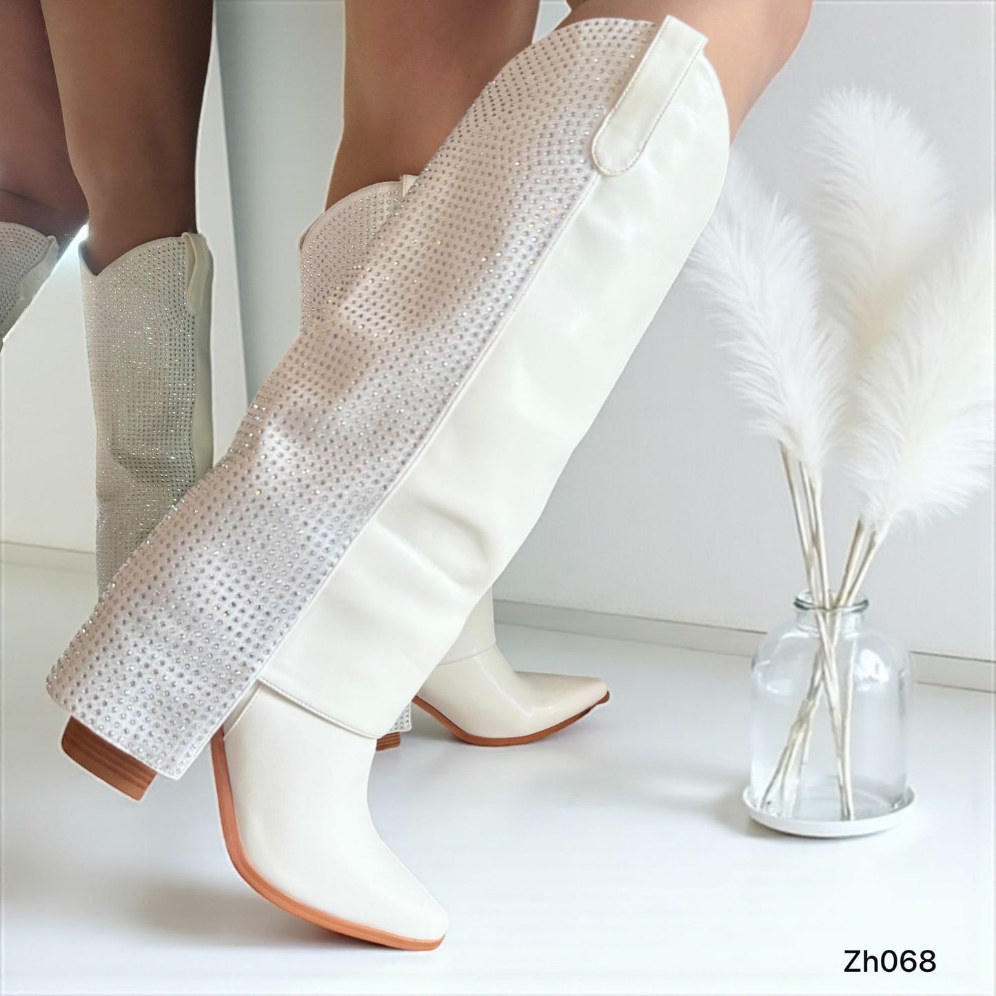 Bota texana blanco doblez apliques brillantes  tacon 10cm  255-100