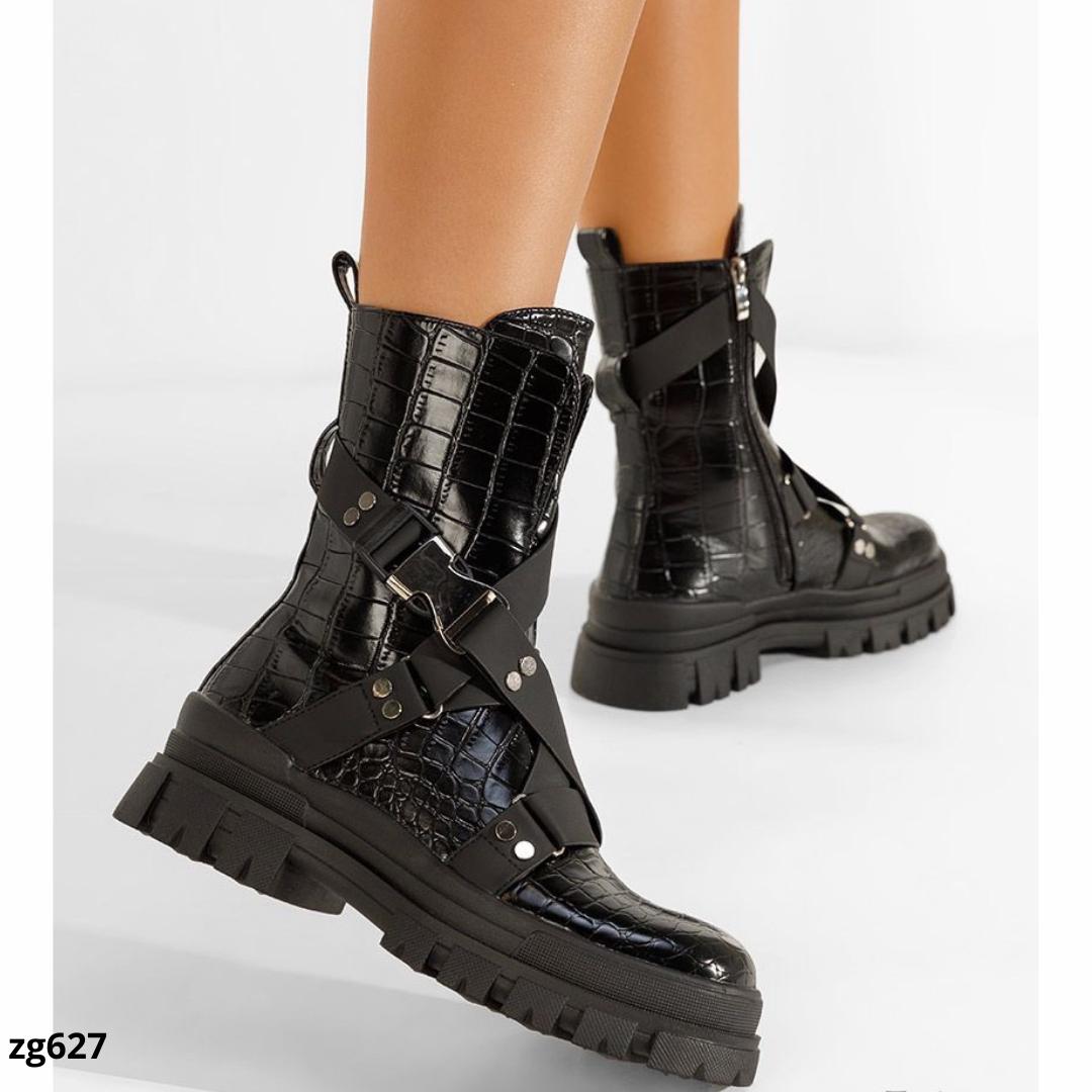 Botin textura negro detalles correas suela 4cm  15822  C-66