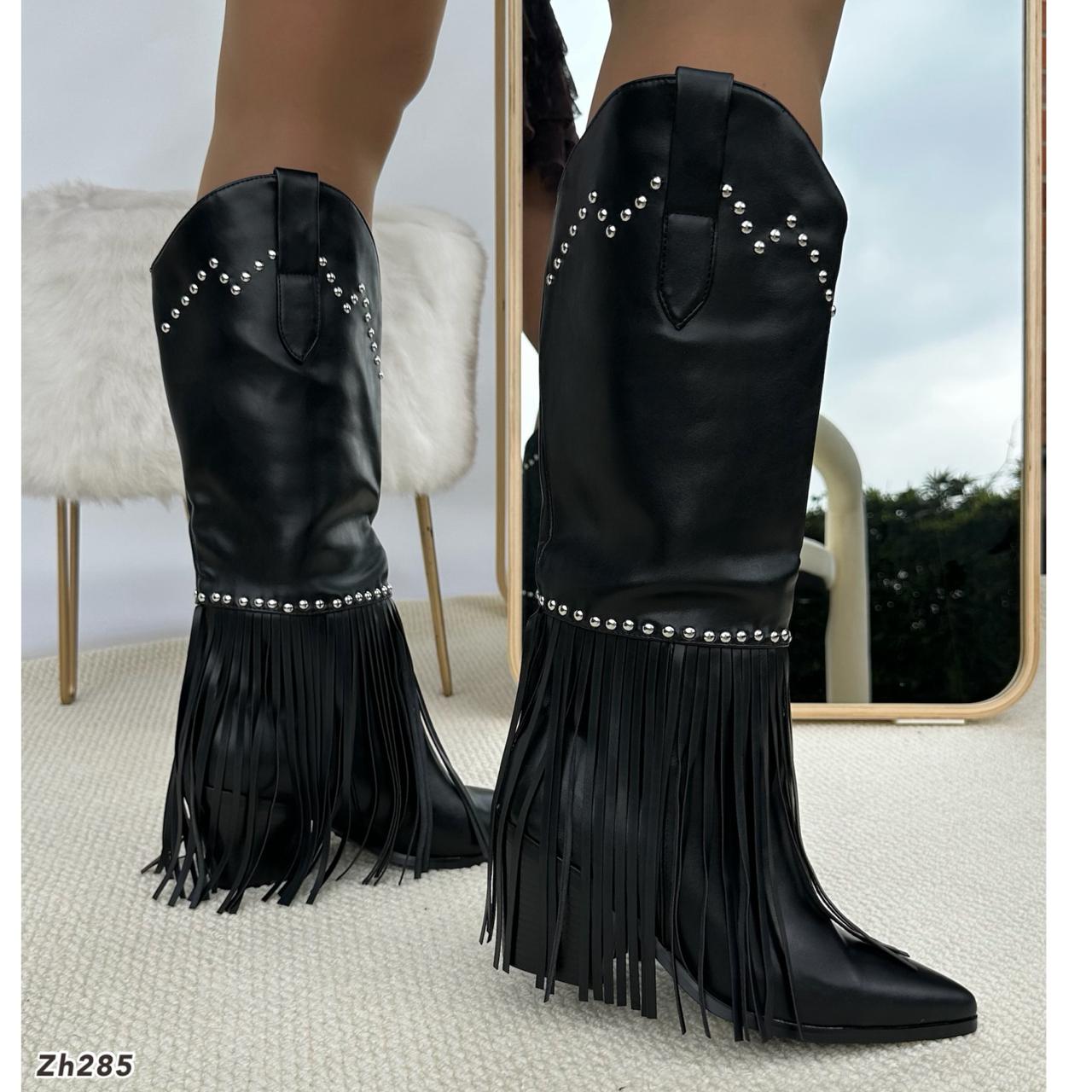 Bota texana negro apliques plateado detalle flecos tacon 8cm  HX3191-B9648