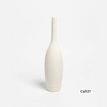 Jarron blanco tipo botella ceramica  8cm* 8cm* 38cm