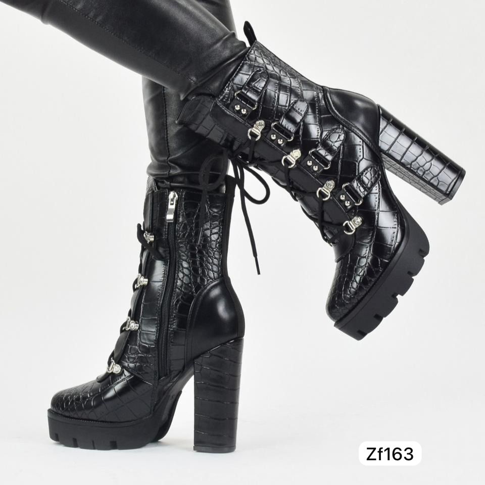 Botin negro textura tacon 12cm   LA-185   C36