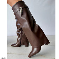 Bota caña alta cafe doblez detalle plateado tacon 10cm  HX3079-B9527