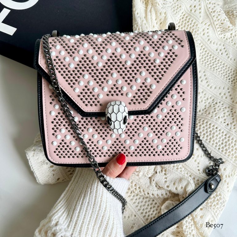 Bolso rosado apliques y cadena plomo  20cm* 7cm* 16cm   C- 23195