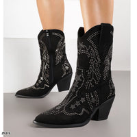 Botin texano negro apliques plateado tacon 8cm  M-824  C-105