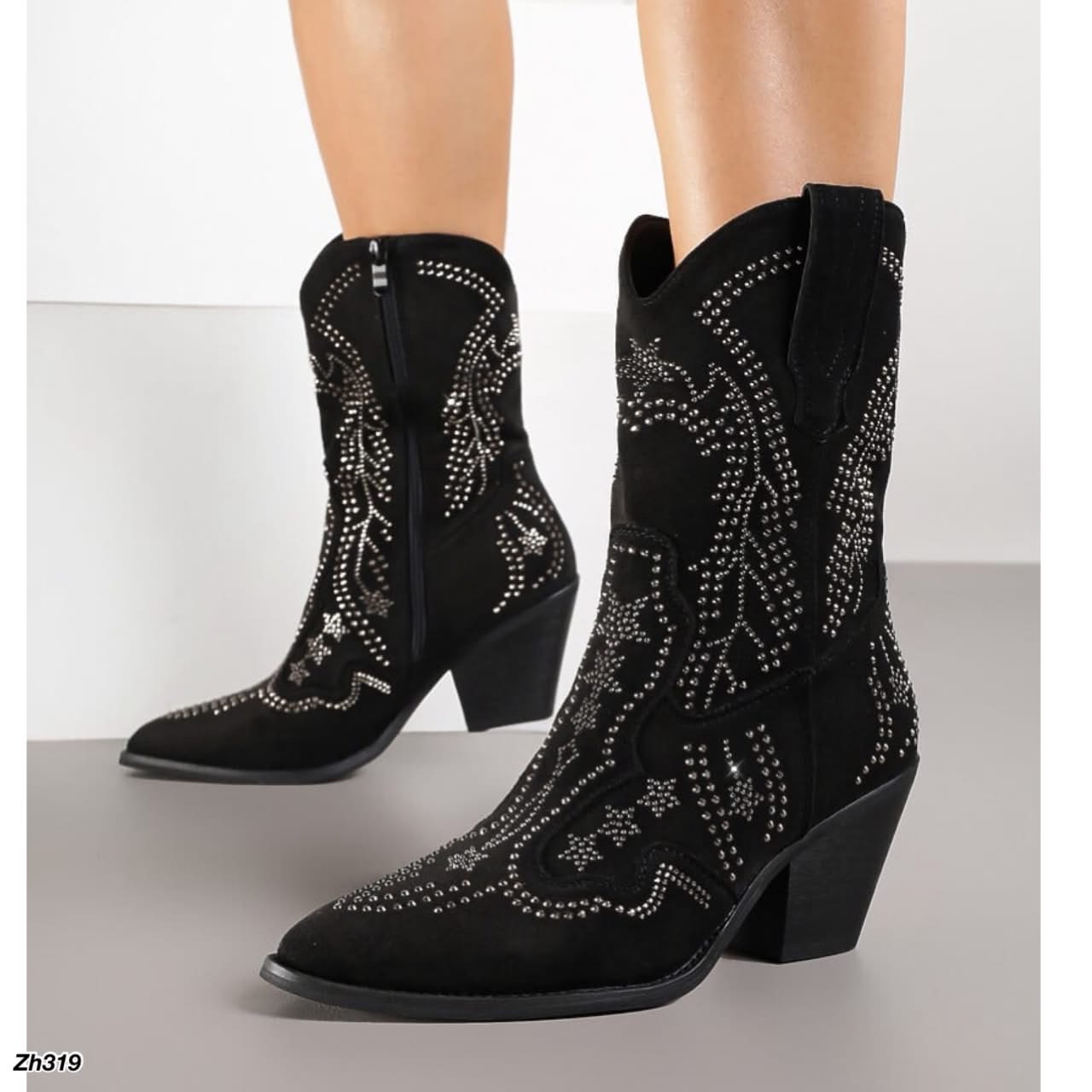 Botin texano negro apliques plateado tacon 8cm  M-824  C-105