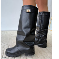 Bota caña alta negro doblez detalle dorado suela 4cm  SM576  C-129