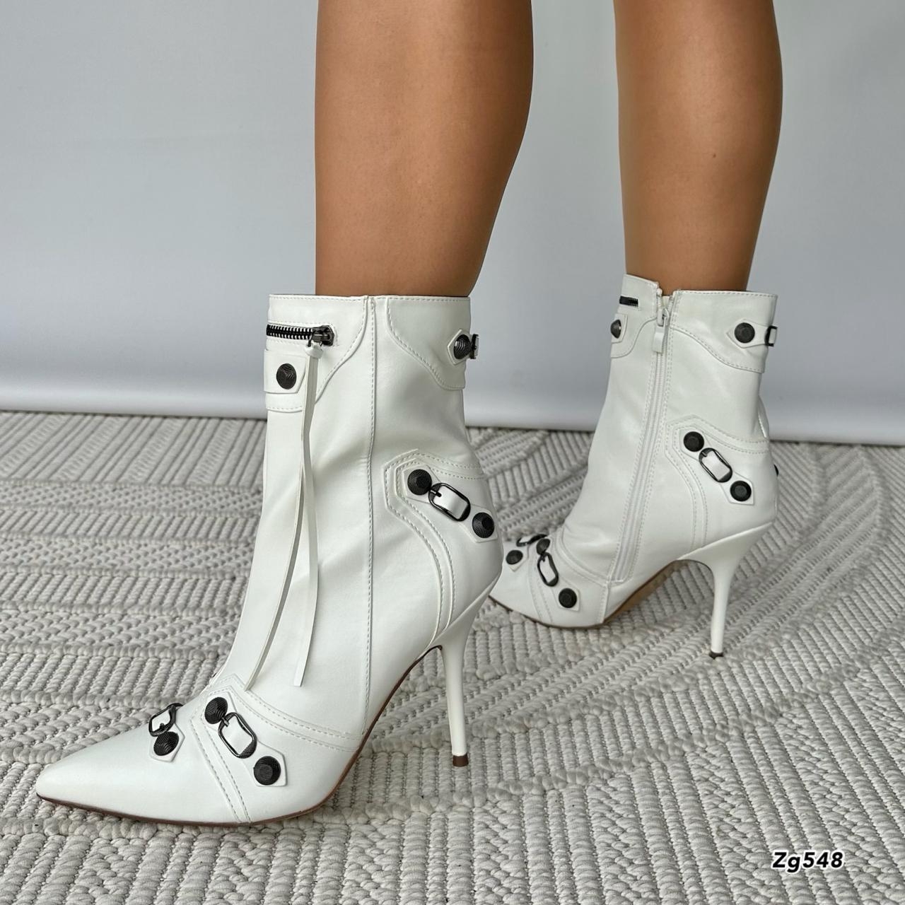 Botin blanco apliques tacon puntilla 11cm  L2831  C-92