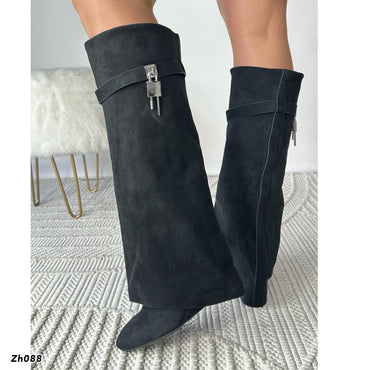 Bota caña alta negro doblez detalle plateado tacon corrido 8cm  255-005