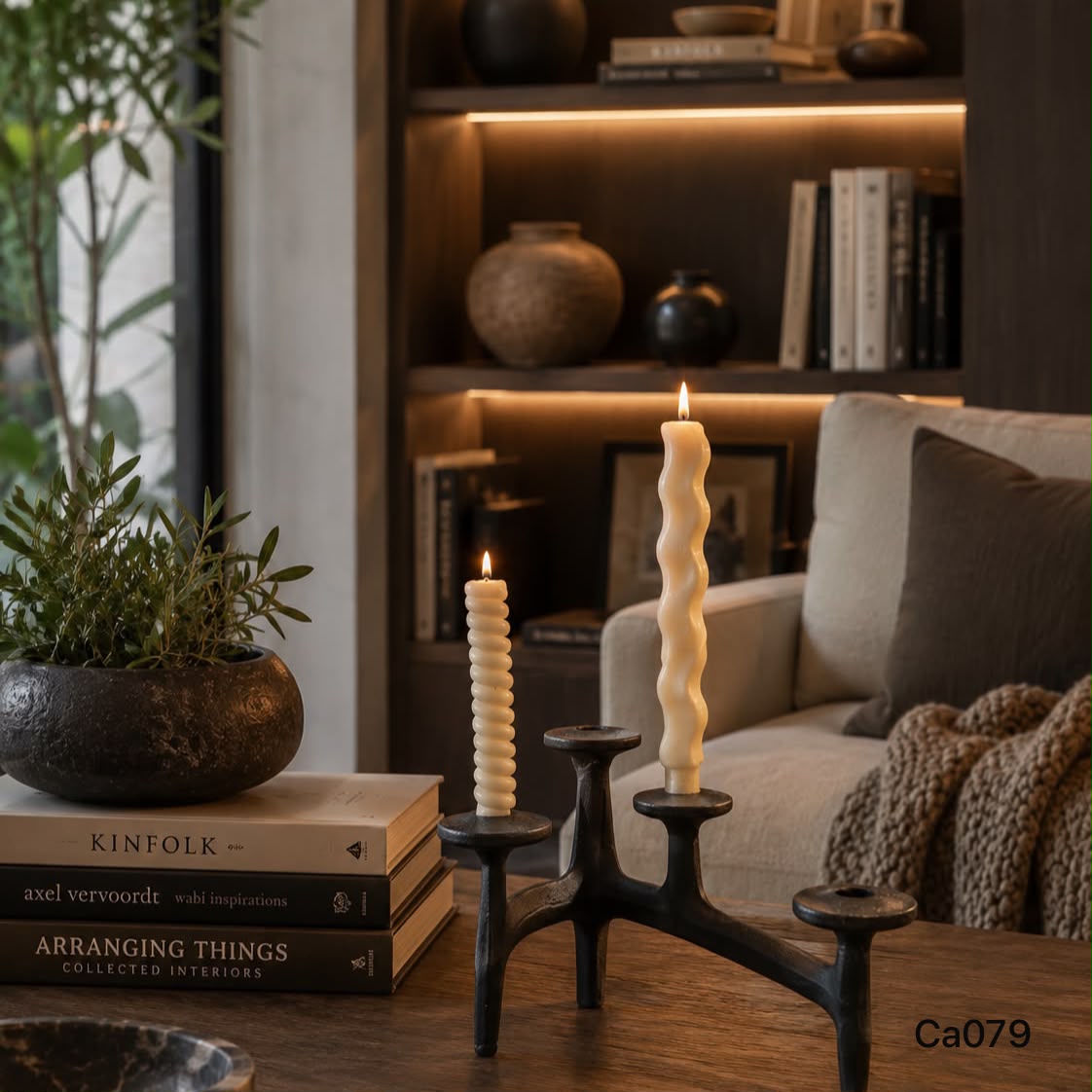 Candelabro negro hierro   29.5cm* 17.5cm* 18cm