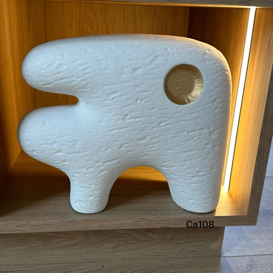 Jarron forma F con ojo dorado ceramica   26cm* 9.5cm* 21.5cm