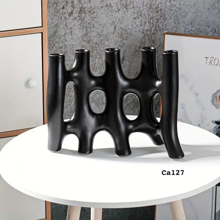 Candelabro negro ceramica  28cm* 2.5cm* 22.3