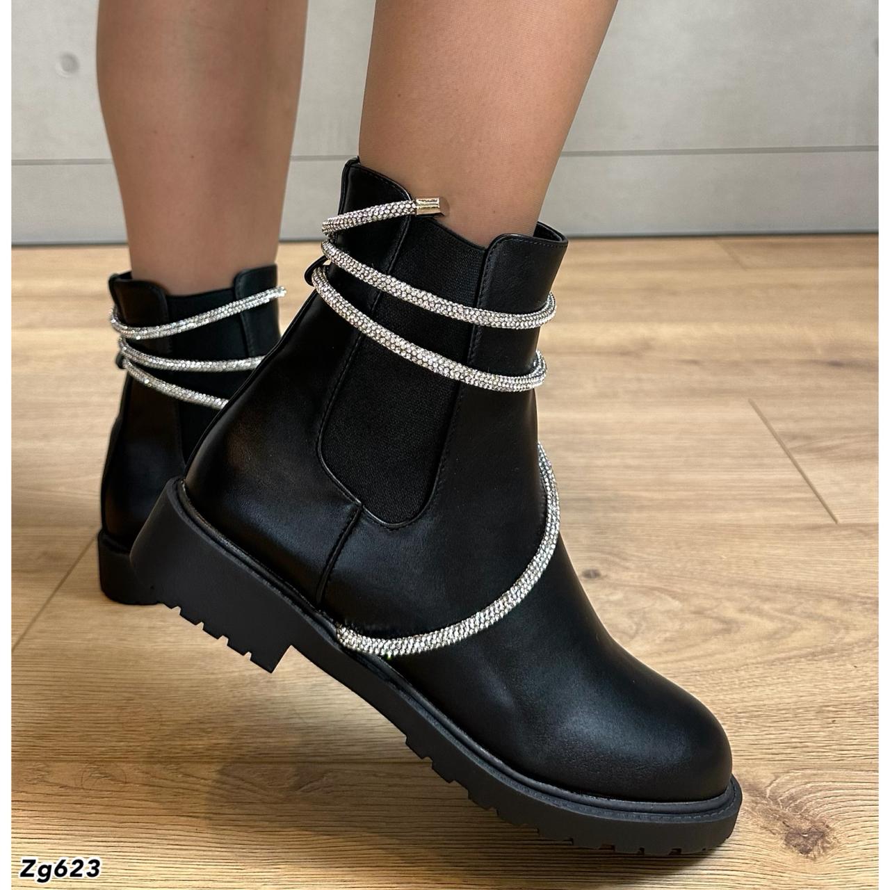 Botin negro apliques plateado brillante suela 3cm  E39  C-52