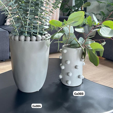 Florero gris grande detalle bolas ceramica  19cm* 19cm* 25cm  HP798-1