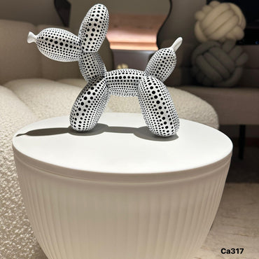 Articulo decorativo perro blanco globo resina 18cm* 9cm* 20cm