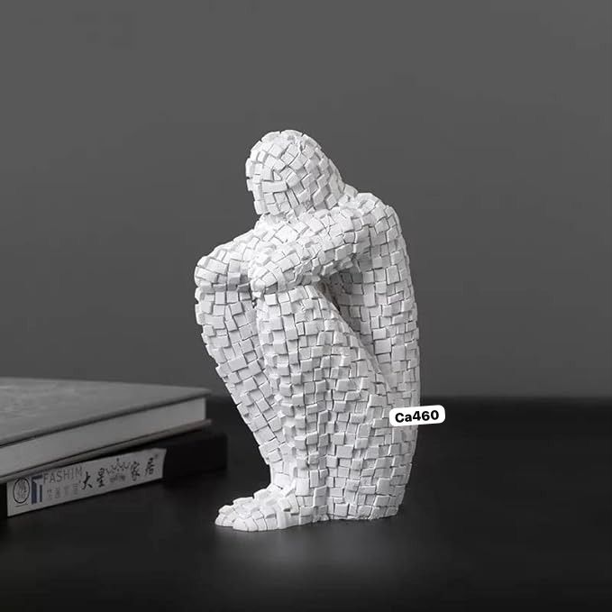 Articulo decorativo figura humano blanco resina  8cm* 11cm* 20cm