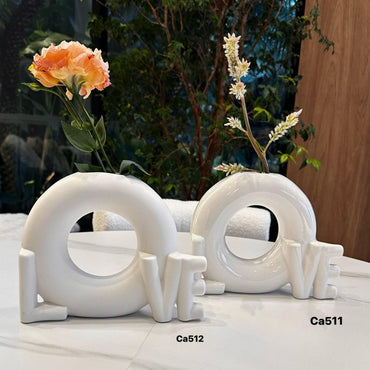 Jarron blanco mate LOVE  22,5cm* 19cm