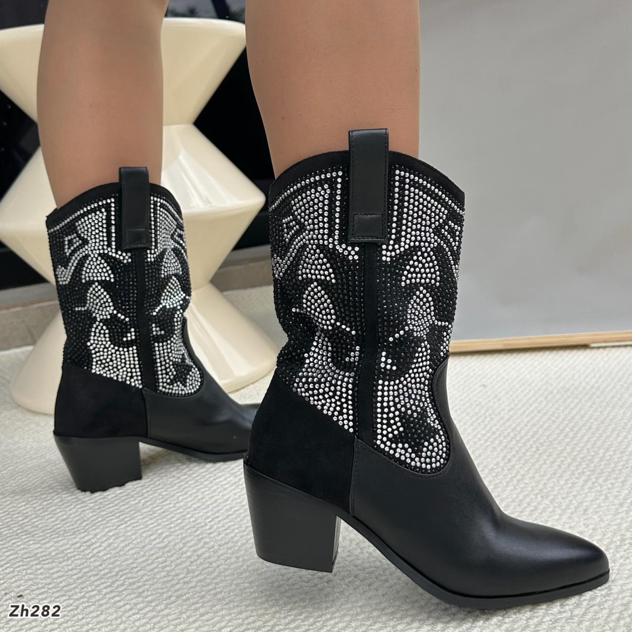 Botin texano negro apliques brillante tacon 7cm  255-084