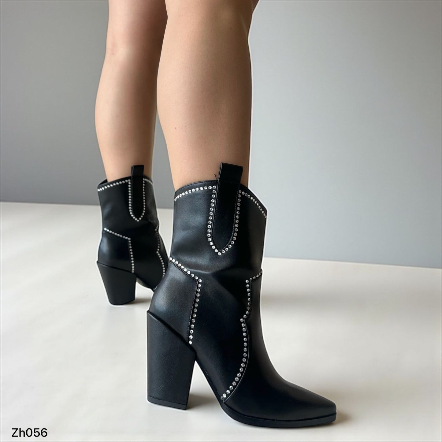 Botin texano negro apliques brillantes tacon 10cm  255-127