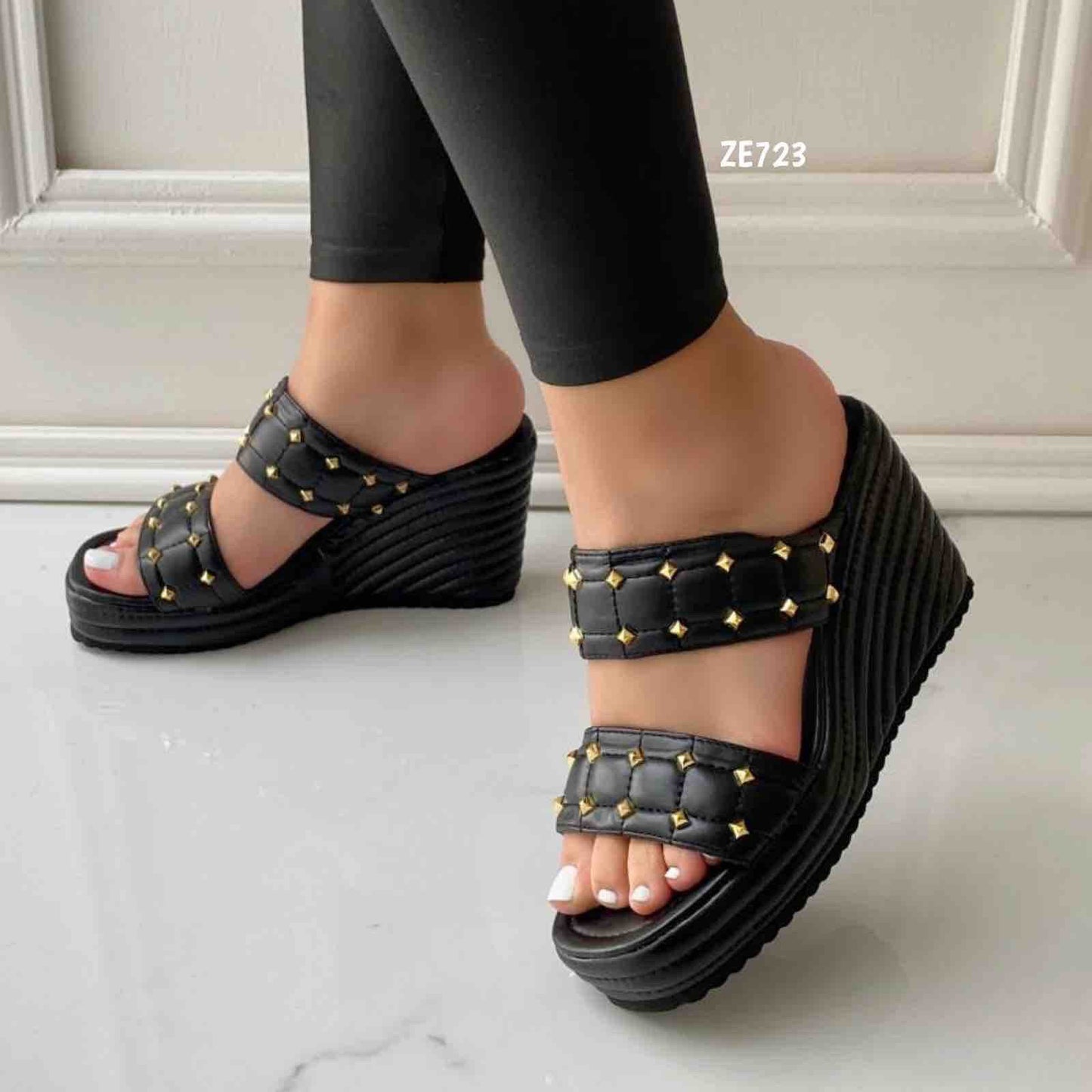 Sandalia negra plataforma 9cm  JA-1   C3