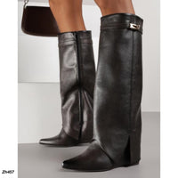 Bota caña alta café doblez detalle dorado tacon corrido 8cm  AC8B-X24229-17  C-147