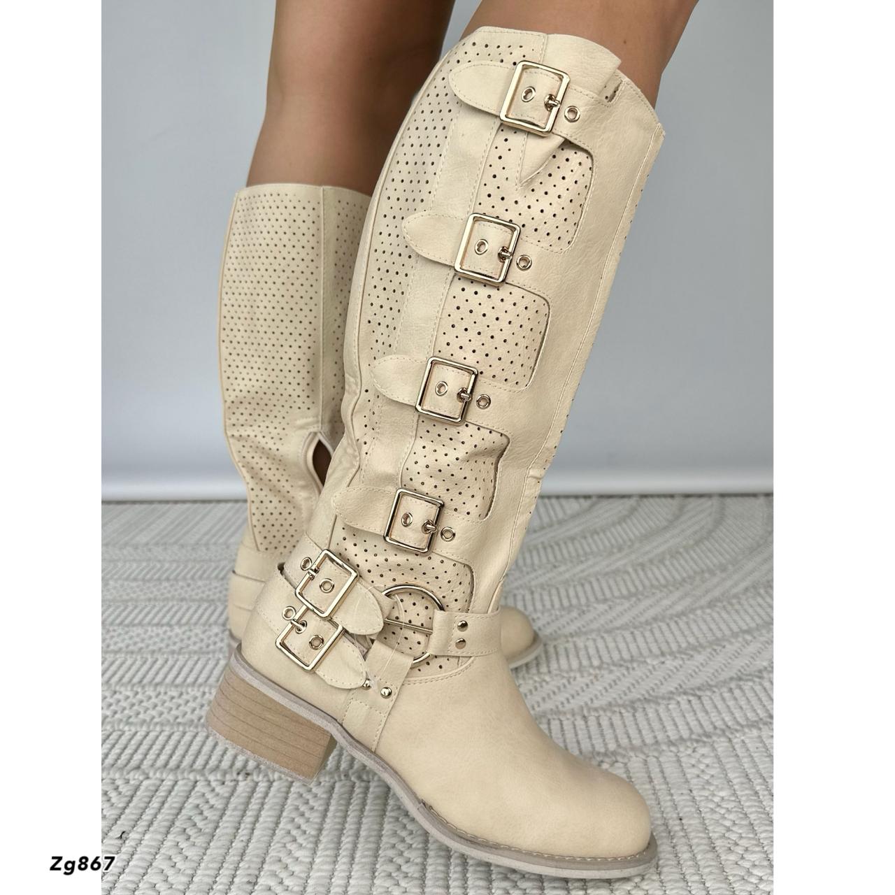 Bota caña alta beige detalle correas tacon 4cm   A9592  C-87