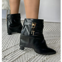 Botin negro doblez detalle dorado tacon 8cm  255-051