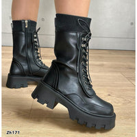 Bota negro detalle resorte suela 5cm  255-089
