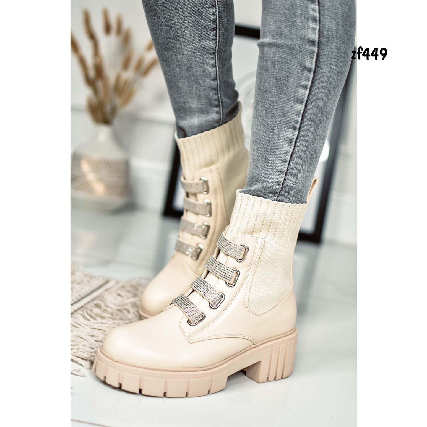 Botin beige aplique brillantes suela 4cm    LQ-58   C7