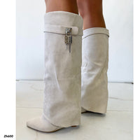 Bota caña alta beige doblez detalle plateado tacon corrido 9cm   HX2697-C1179
