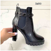 Botin negro textura aplique piedras tacon 10cm  201-32  C18
