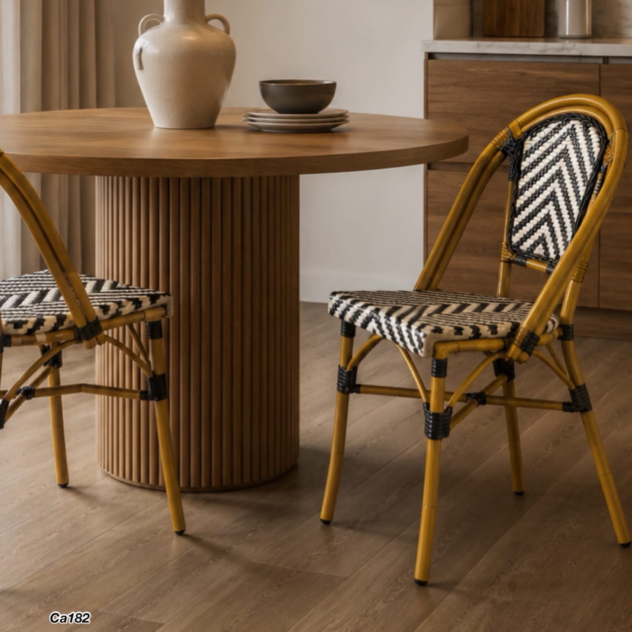 Silla de exterior tejido blanco y negro en v 70cm* 50cm* 135cm