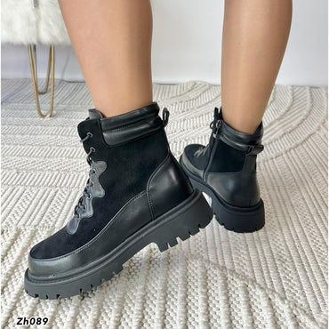 Botin negro cierre lateral suela 3cm  255-041