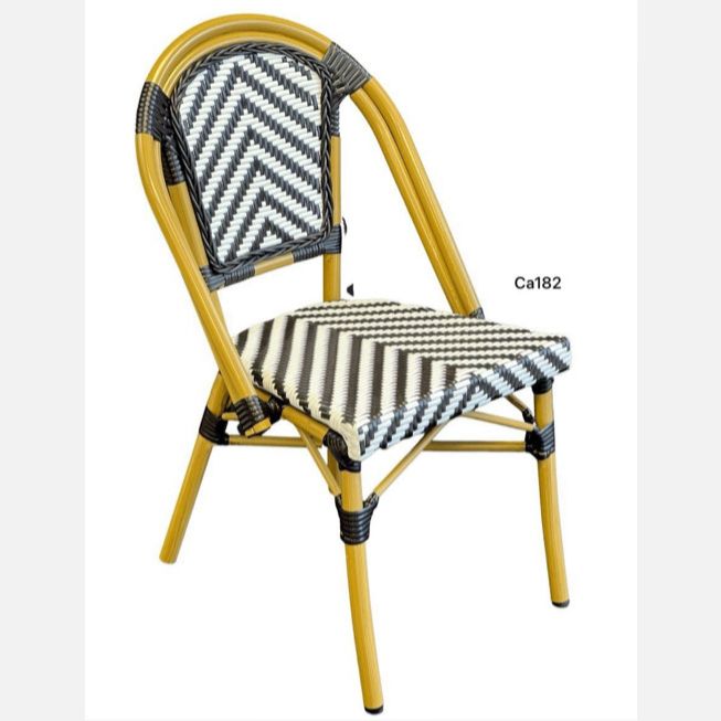 Silla de exterior tejido blanco y negro en v 70cm* 50cm* 135cm