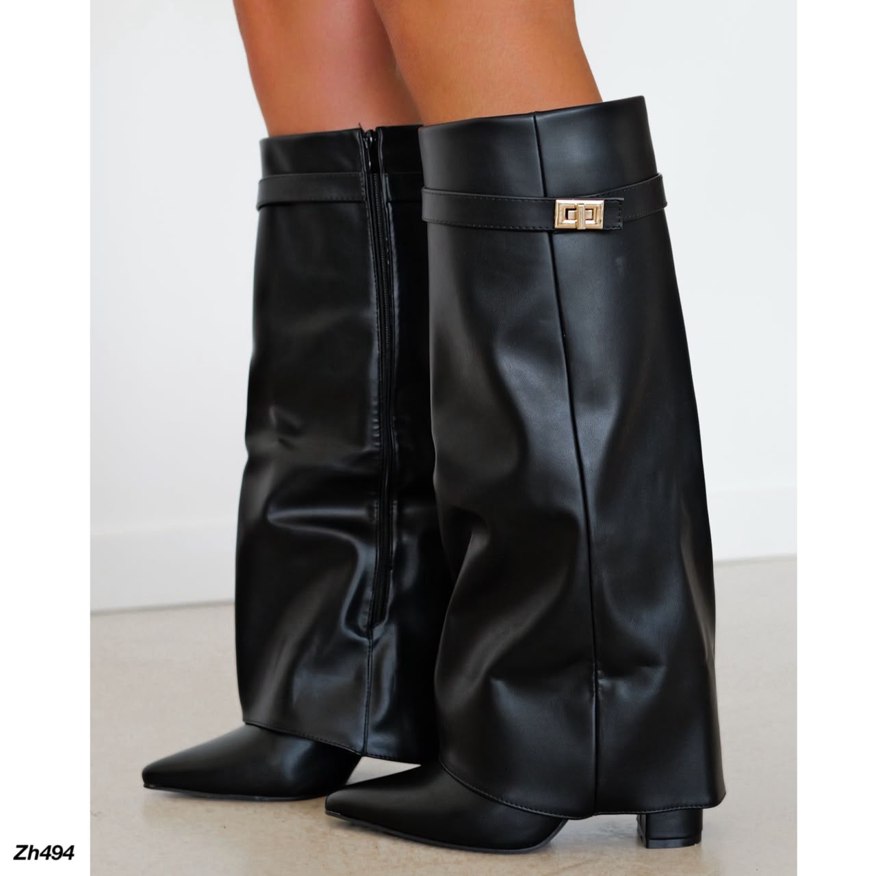 Bota caña alta negro doblez detalle dorado tacon 10cm  SM569  C-157
