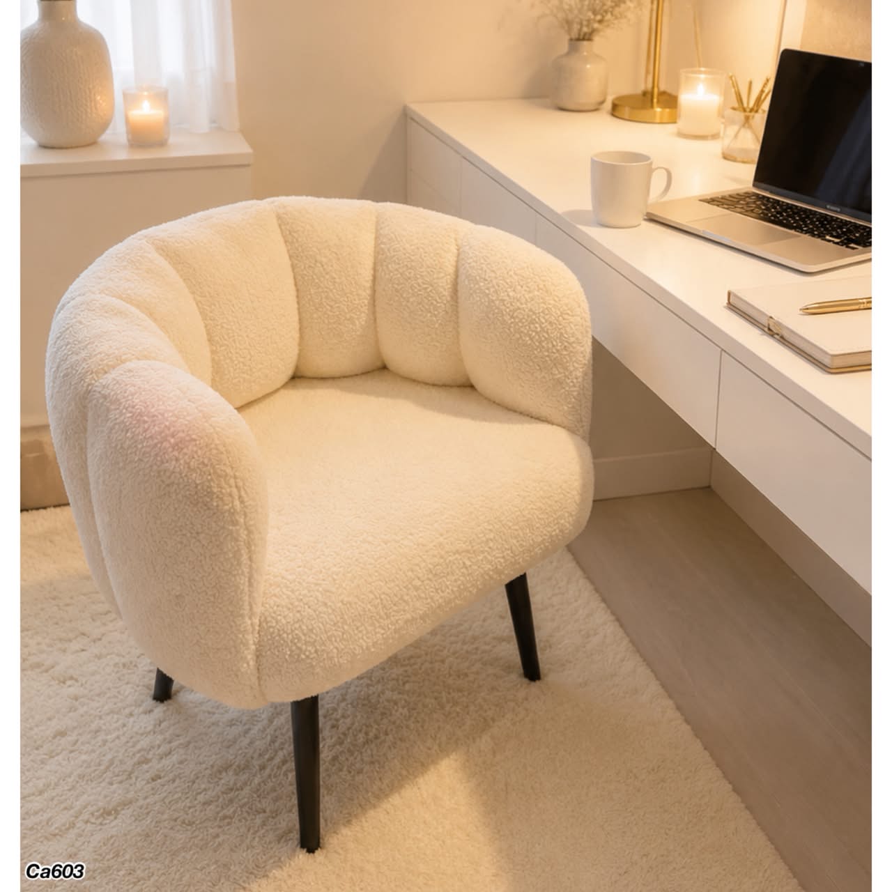 Silla poltrona boucle blanco patas negro  75cm* 60cm* 72cm