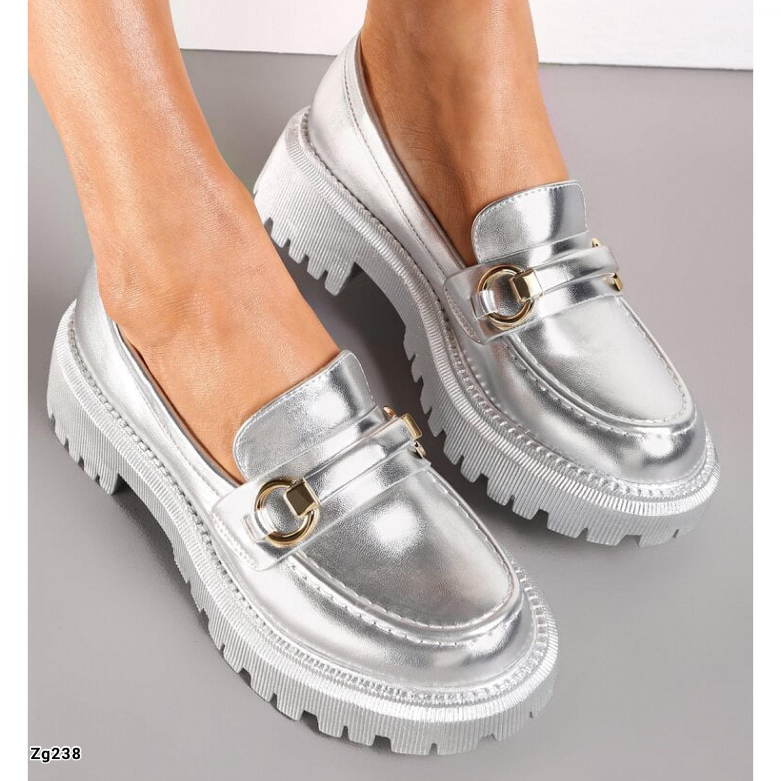 Zapato plateado aplique dorado suela 4cm  L1365  C-6