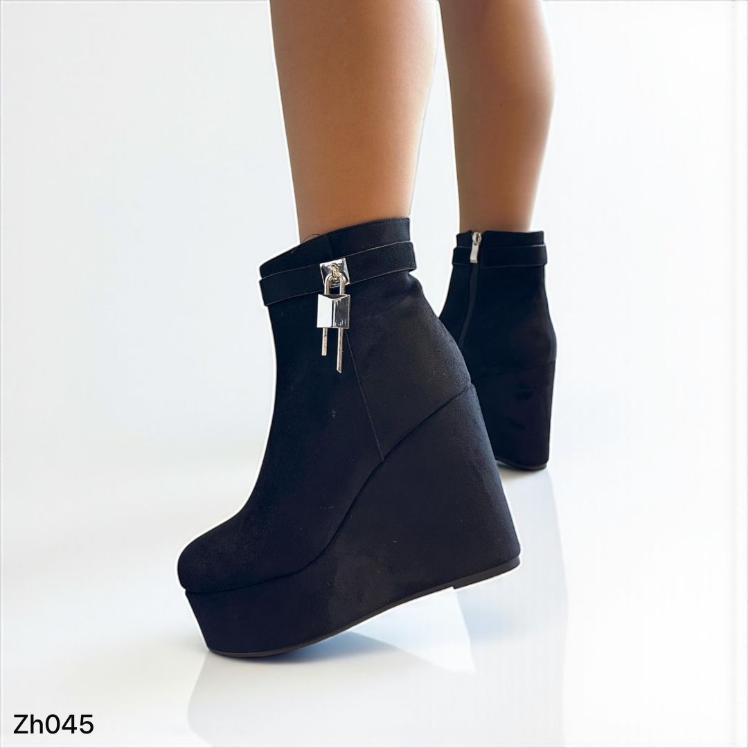 Botin negro detalle plateado plataforma 11cm   255-107