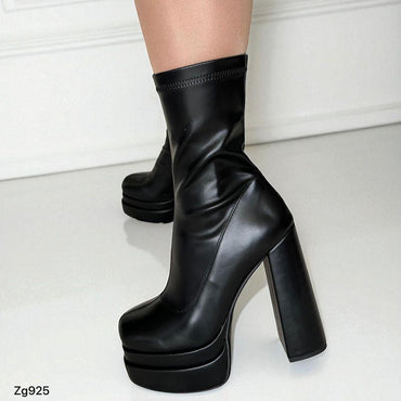 Botin negro plataforma 4cm tacon 13cm  255-034