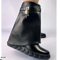 Botin negro doblez detalle dorado plataforma 9cm  8673A  C-56